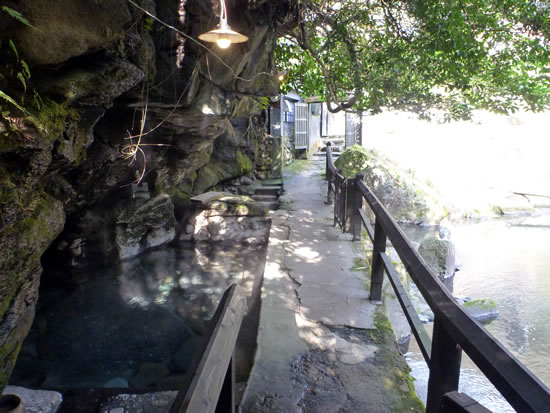 壁湯天然洞窟温泉 旅館 福元屋 大分県