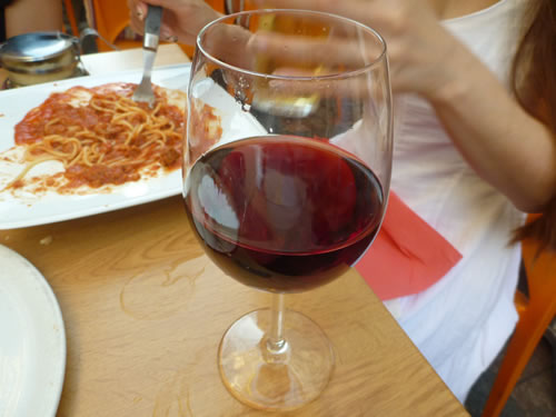 スペイン・ネルハ・イタリアンレストラン　La Dama　赤ワイン